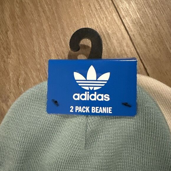 adidas Women's 2 Pack Grove Knit Cuff Beanies Green White NEW - Picture 2 of 6